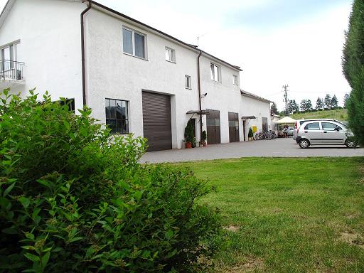 Parking i budynek